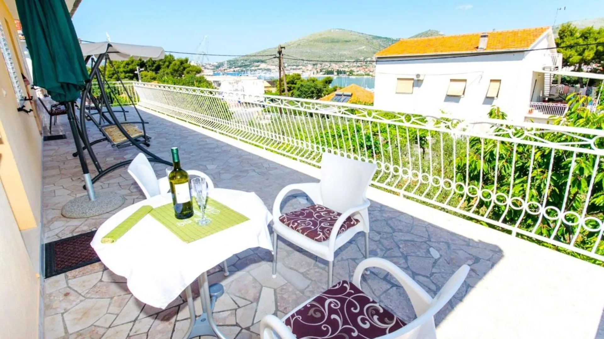 Apartments Ivana Tr - Studio With Balcony And Sea View A4 Trogir 0*,